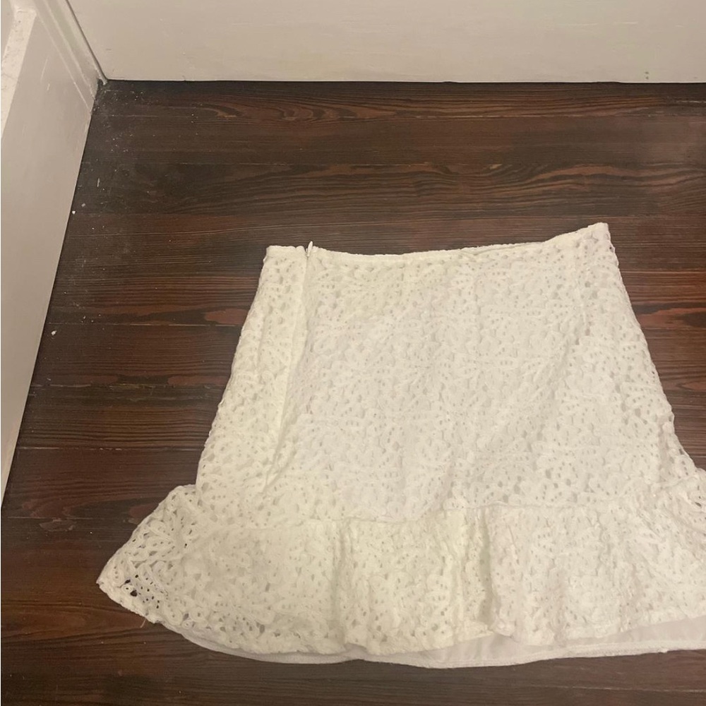 Elegant White Lace Skirt